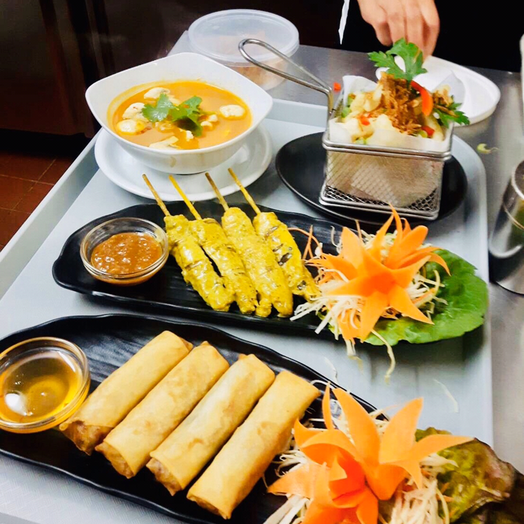 Thai starters including satay and spring rolls at Tay Tar Thai, Harpenden